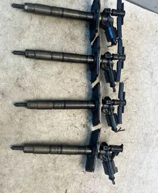 Volkswagen PASSAT B7 Fuel injectors set 03L130277 0445116030
