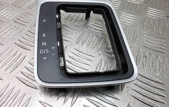 Volkswagen Golf VII Gear shift selector indicator 5G1713203F