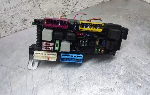 Mercedes-Benz E W212 SAM control unit 2129001606