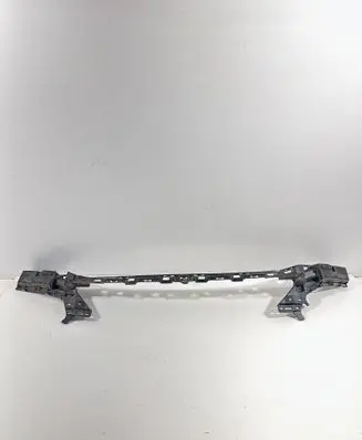 Front bumper mounting bracket