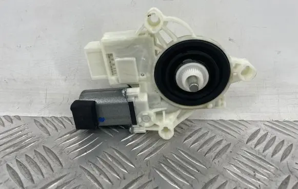 BMW 3 G20 G21 Front door window regulator motor 8495865 C80699101