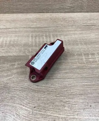 Volkswagen Golf IV Airbag deployment crash/impact sensor IJ0909606D 45970208
