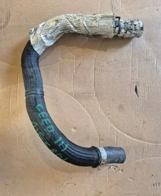 KIA Ceed Engine coolant pipe/hose