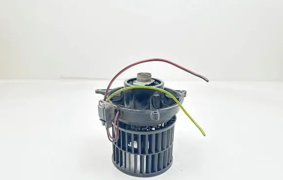 Ford Fusion Heater fan/blower 1736005402