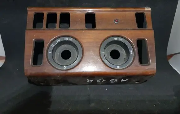 Mercedes-Benz E W124 Climate control/heater control trim 1246830275
