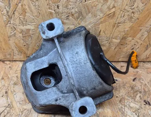 Audi A6 S6 C7 4G Engine mount bracket 8r0199381