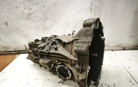 Audi A4 S4 B5 8D Manual 5 speed gearbox DHZ DHZ07087