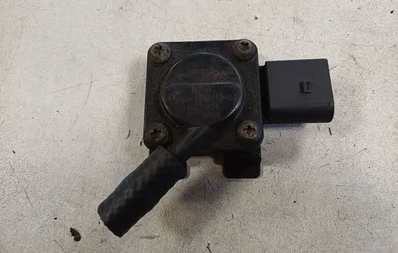 BMW 5 E60 E61 Exhaust gas pressure sensor 1362778921903
