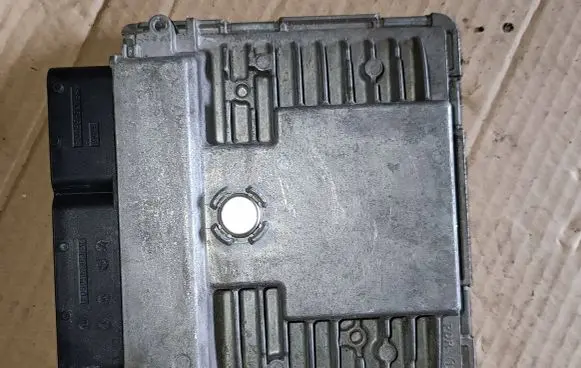 Skoda Fabia Mk2 (5J) Engine control unit/module 03F906070HK