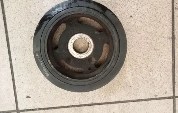 Renault Scenic III - Grand scenic III Crankshaft pulley 5H60A90805S9