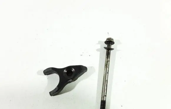 Toyota Corolla E120 E130 Fuel Injector clamp holder