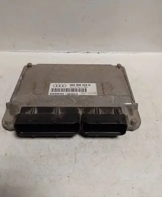 Audi A3 S3 8L Engine control unit/module 06A906033N 5WP4005301