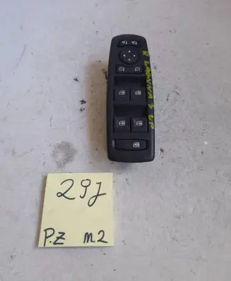 Renault Laguna III Central console control unit 8293492