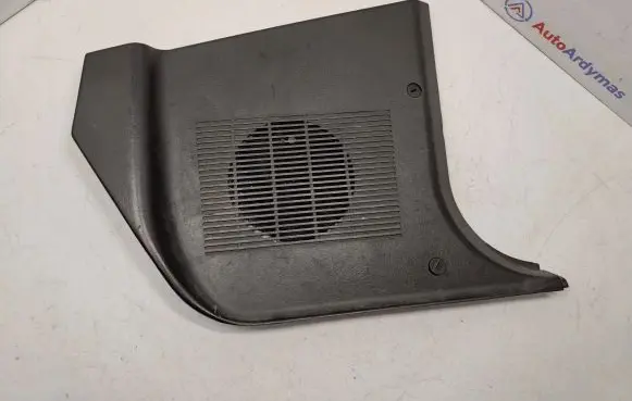 Foot area side trim