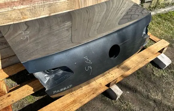 Volkswagen PASSAT B8 Tailgate/trunk/boot lid 
