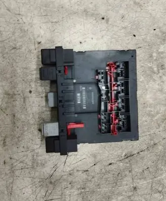 Skoda Octavia Mk2 (1Z) Fuse box set 3C0937049E 28022870 H37S1002
