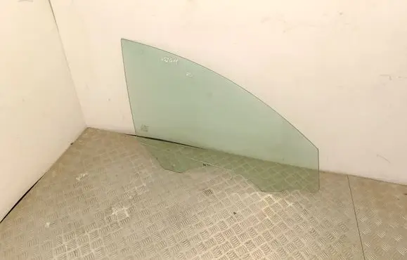 Tesla Model Y Juniper Front door window glass four-door E008686