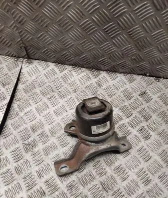 Volvo XC60 Engine mount bracket 6G926F012DD