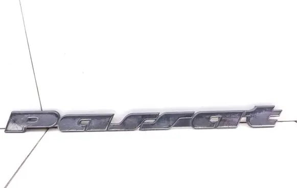 Volkswagen PASSAT B3 Manufacturers badge/model letters 3A0853687G