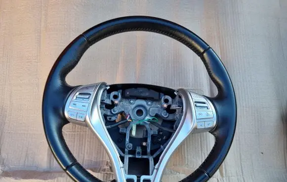 Nissan Navara D23 Steering wheel 