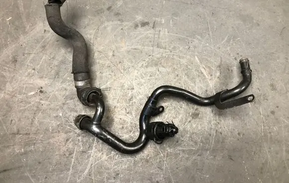 Audi A8 S8 D3 4E Engine coolant pipe/hose 059121065AH