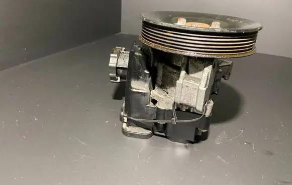 Mercedes-Benz Sprinter W901 W902 W903 W904 Power steering pump A0024667601 7692900510
