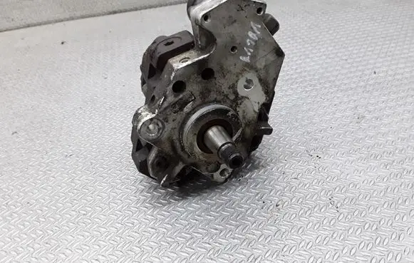 Renault Megane II Fuel injection high pressure pump 0445010075 8200108225