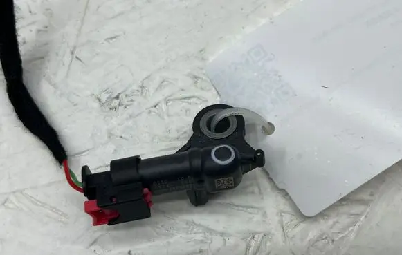 Tesla Model 3 Airbag deployment crash/impact sensor 147344700B