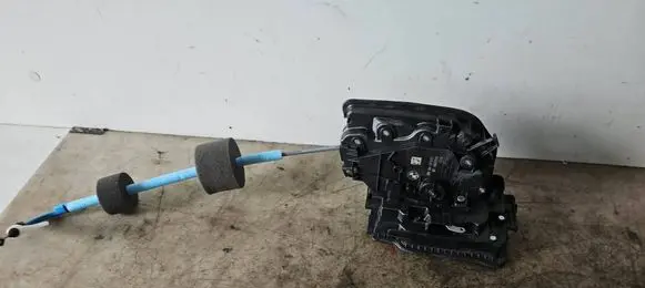BMW X3 G01 Front door lock A052111 19864010 9492091