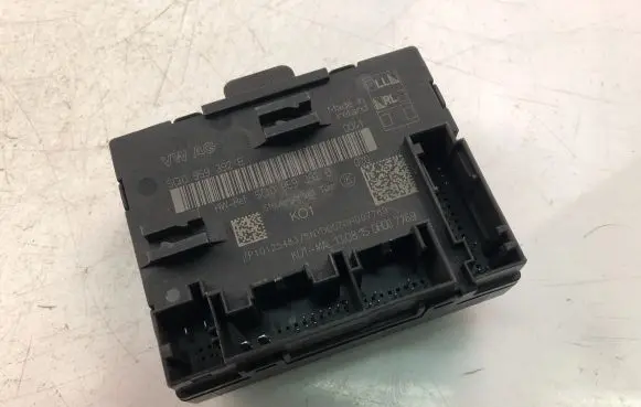 Volkswagen Tiguan Other control units/modules 5Q0959392E