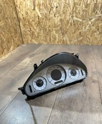 Mercedes-Benz E W211 Speedometer (instrument cluster) A2115406548 1100803518 000178