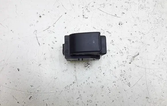 Toyota Avensis T250 Electric window control switch 8481005050