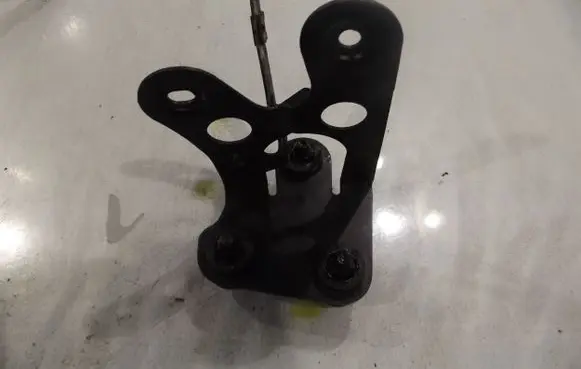 Volkswagen Touran I ABS pump bracket 1K0614235A