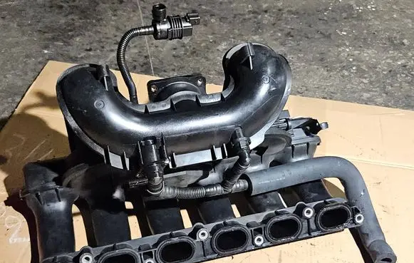 BMW X3 E83 Intake manifold 7548027 N52B300L 08052920785