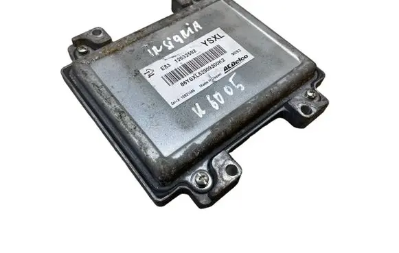 Opel Insignia A Engine control unit/module 86YSXL52909200K2 12632592 12621466