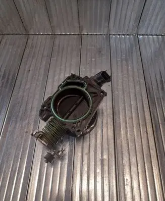 Mazda 3 I Throttle valve YL8UED 010829F2