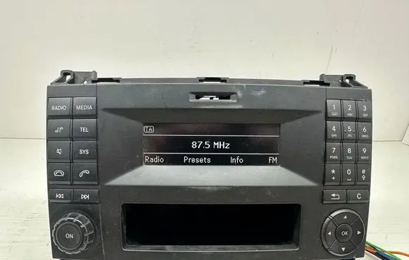 Mercedes-Benz Vito Viano W447 Radio/CD/DVD/GPS head unit A4479008905 AL2510L0147974