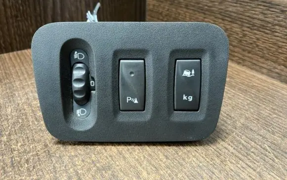 Renault Master III Headlight level height control switch 684950001R 6321S861