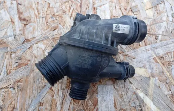 BMW 1 E81 E87 Thermostat 7552403