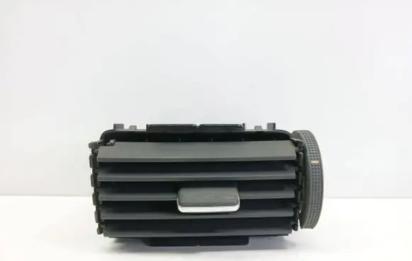Toyota Avensis T250 Dash center air vent grill