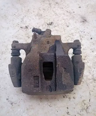 Toyota Avensis Verso Front brake caliper