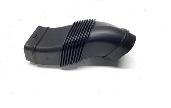Volvo V60 Air intake duct part 30671772 70368440