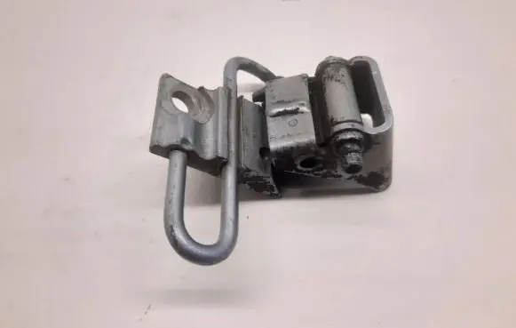 Volkswagen Touran I Front door lower hinge 0831412A