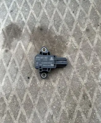 Audi A3 S3 8P Airbag deployment crash/impact sensor 8P0955557