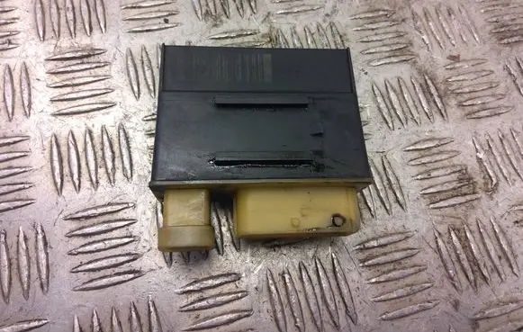 Peugeot RCZ Glow plug pre-heat relay 8662570880