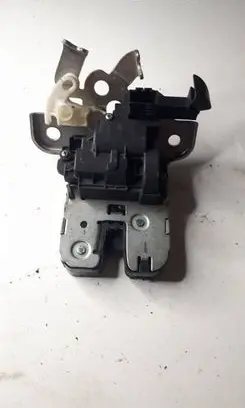 Audi A5 8T 8F Tailgate/trunk/boot lock/catch/latch 8k9827585