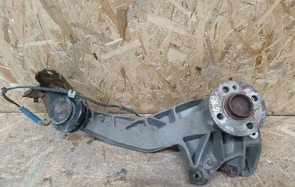 Mini One - Cooper Clubman R55 Rear wheel hub