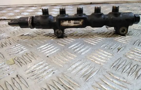 Fuel main line pipe