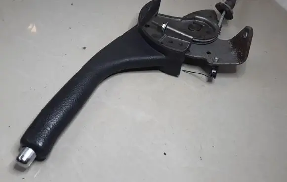 Toyota Avensis T250 Handbrake/parking brake lever assembly