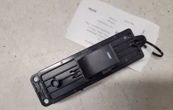 Mazda 6 Electric window control switch 5AA867EA04 GDK46630A